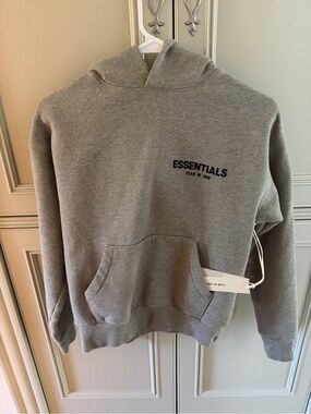 Essentials Fear of God Heather Gray Pullover Hoodie Kids size 8 with tag